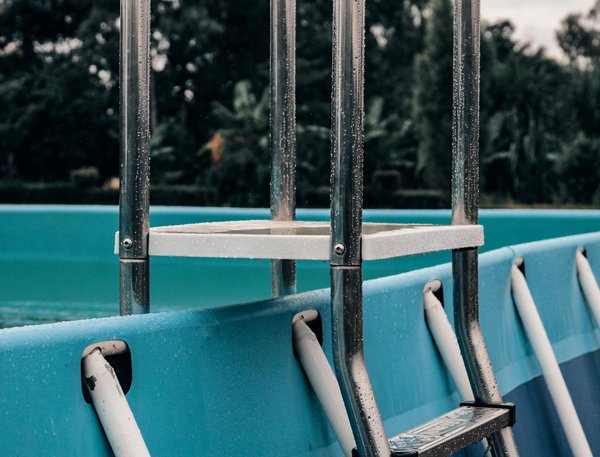 Pose de fenêtre à rochefort : améliorez votre confort et esthétisme